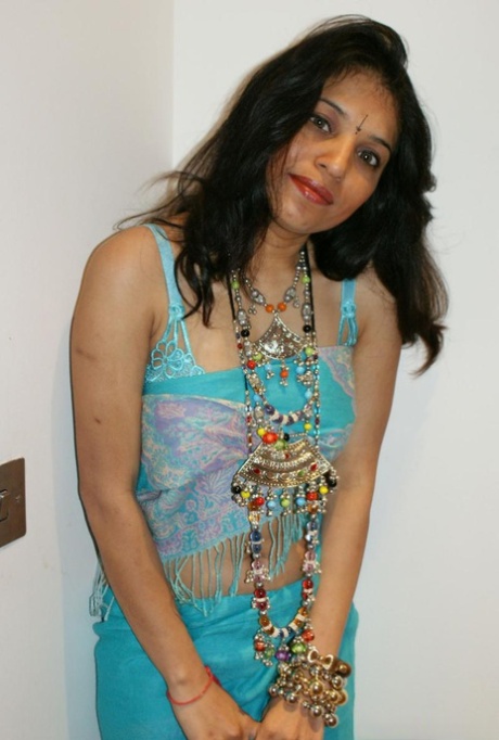indian milf free porn img