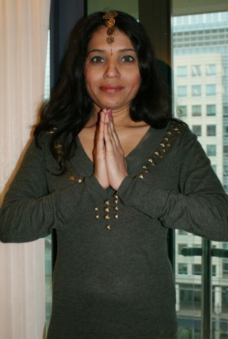 indian milf top photos
