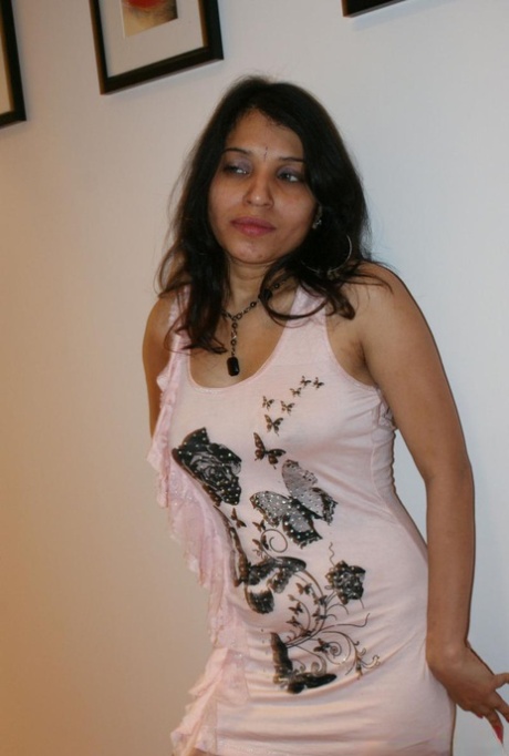 Kavya Sharma star top photo
