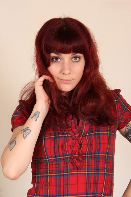 Lauretta Suicide pornstar free image