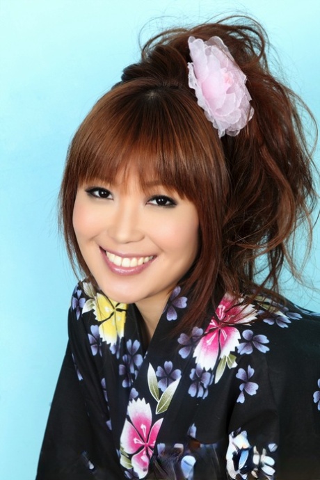 Yuno Hoshi perfect actress photos