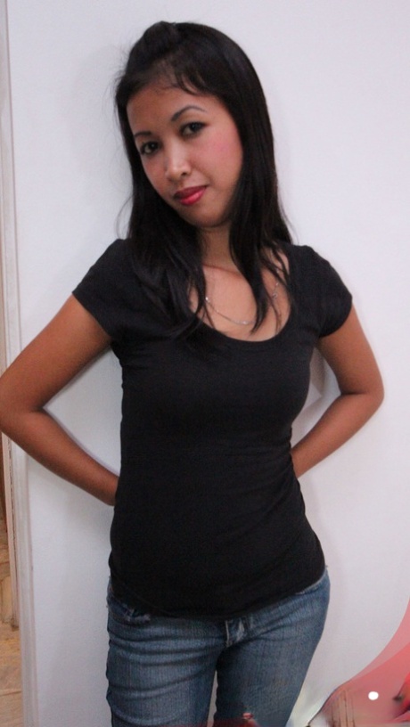 petite amie asiatique haute définition chaud photo
