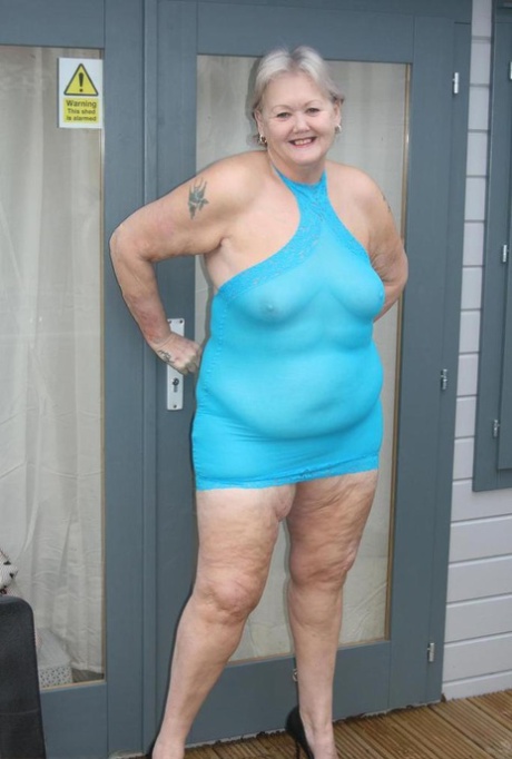 falda de abuelita desnudo mejor imágenes