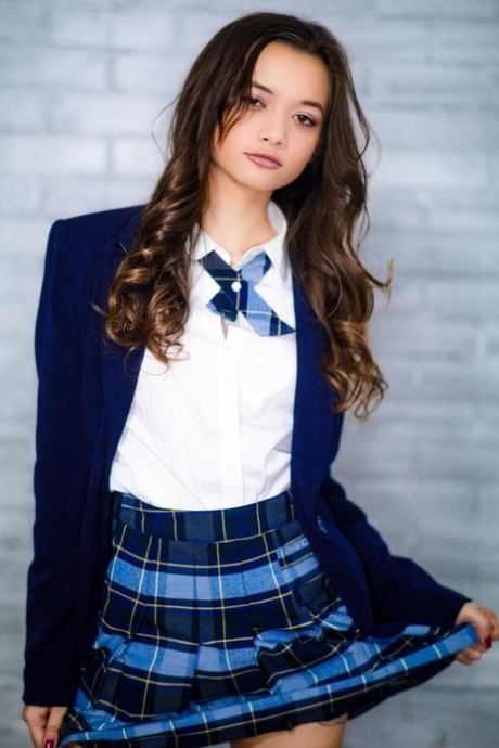 teen schoolgirl beautiful naked photo