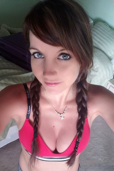 Andi Land pornstar adult picture