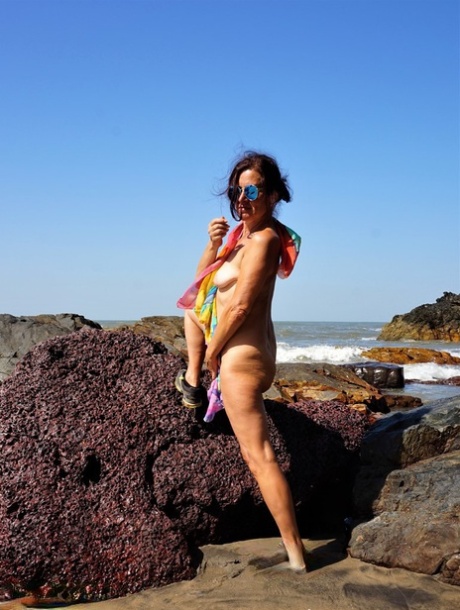 granny beach pornos image