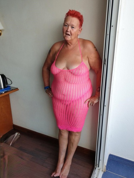 Valgasmic Exposed art actress pics