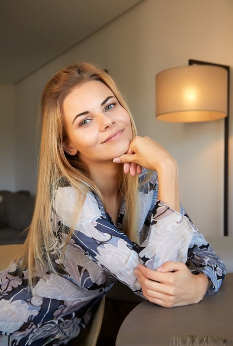 Elina Sweet pretty pornstar pics