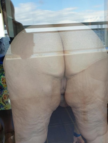 fat ass granny art porn pictures
