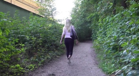 Izzy Delphine nude star galleries