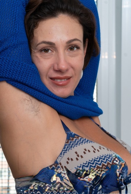 hairy pussy lingerie adult images