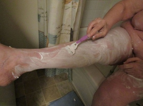 shaved granny free xxx gallery