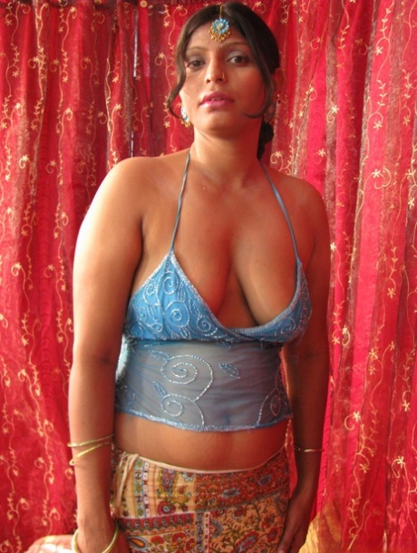 indian milf sexy nudes gallery