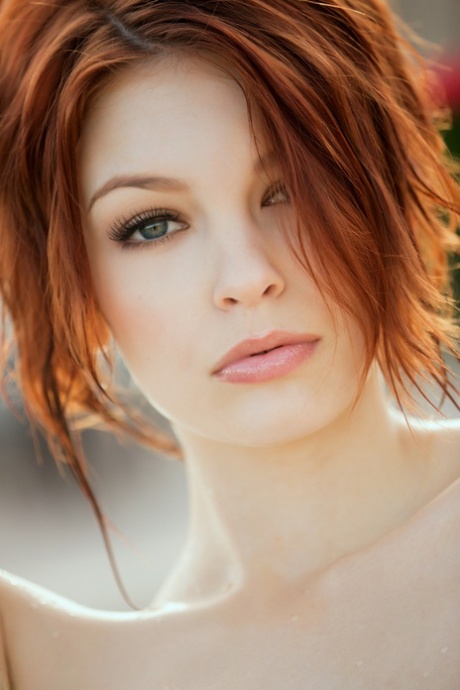 beautiful face free naked photo