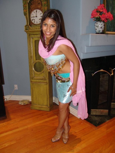 Laurie Vargas top star photos