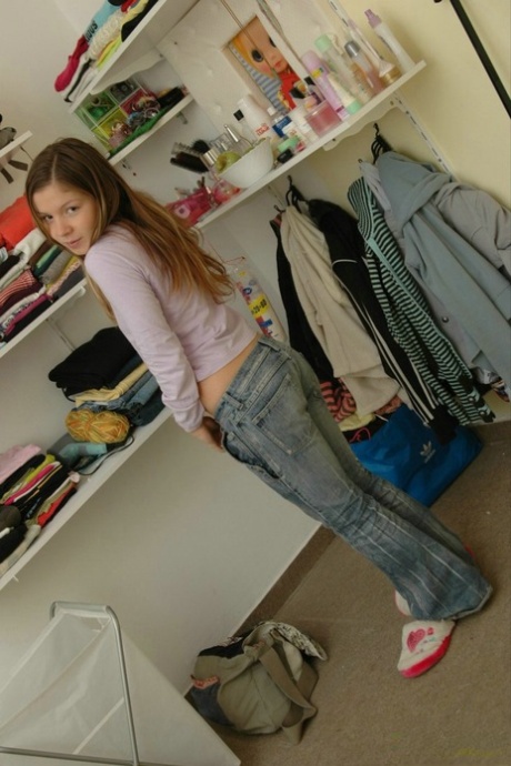 jeans da Giovane xxx nudi foto