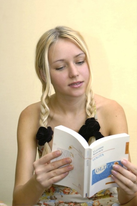 Lovely Anne art star picture