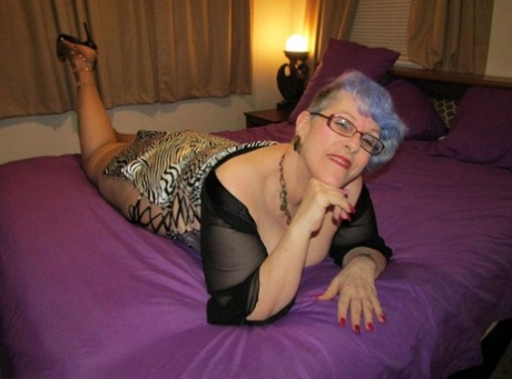 granny high heels sexy naked galleries