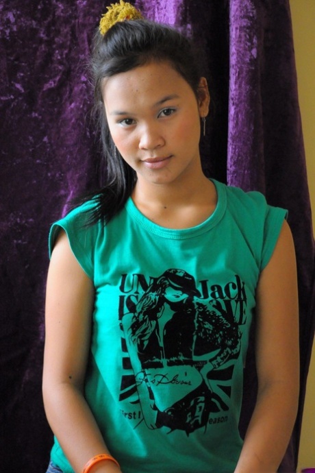 asiatisk teenager solo hed gallerier