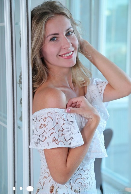 Bjorg Larson pornstar pretty galleries