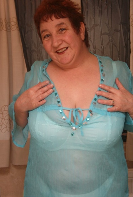 oma ondergoed xxx hd afbeelding