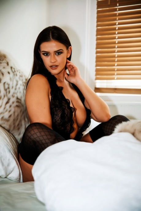 Brook Wright star naked pic