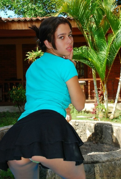 Filthy Emma top actress pics