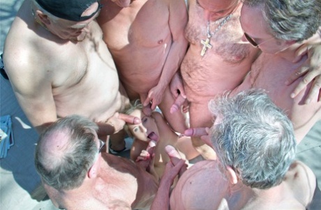 gangbang adolescente arte xxx foto