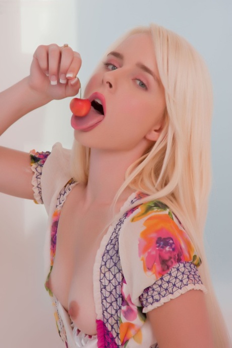 Kara Duhe best model pics