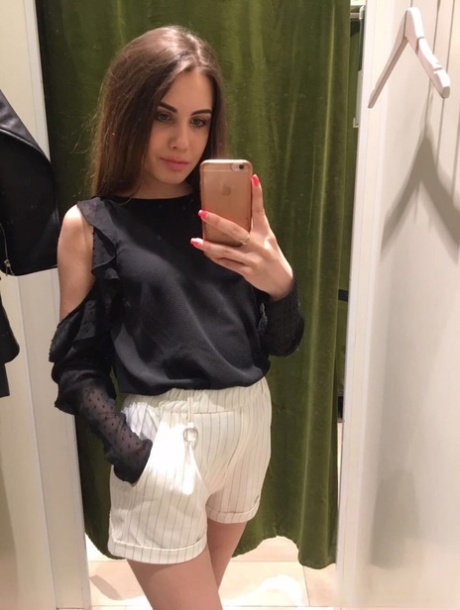 teen mirror nude picture