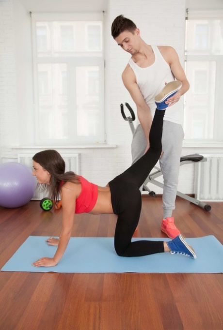 teen yoga pants hd picture