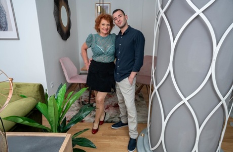 Oma verführt Jungen porno nackten galerien
