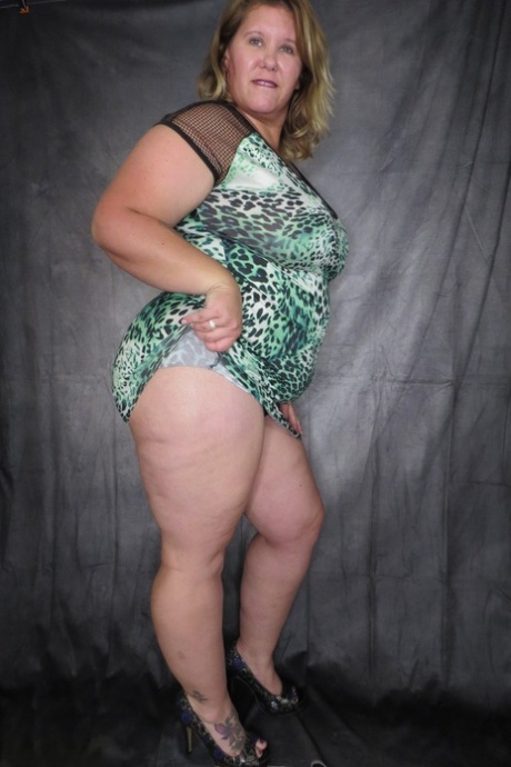 Kris Ann exclusive model pic
