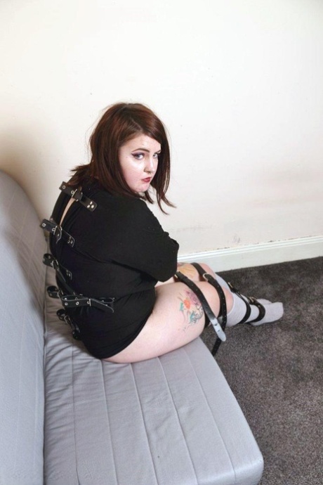 丰满的 bdsm 火辣性感 檔案