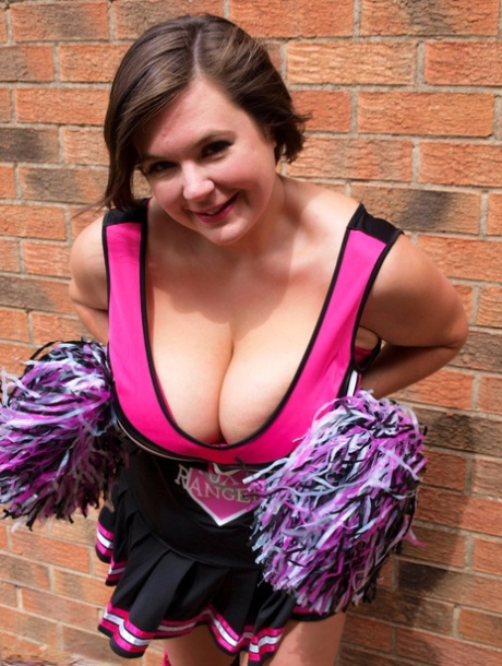 big tit cheerleader naked galleries