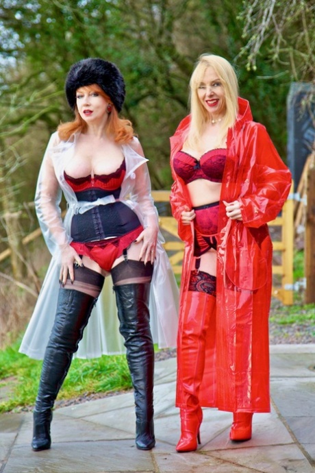 Red Xxx pornstar exclusive galleries