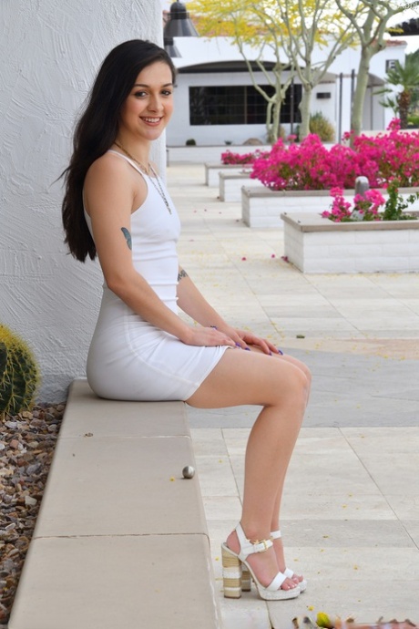 April Valentino exclusive actress galleries