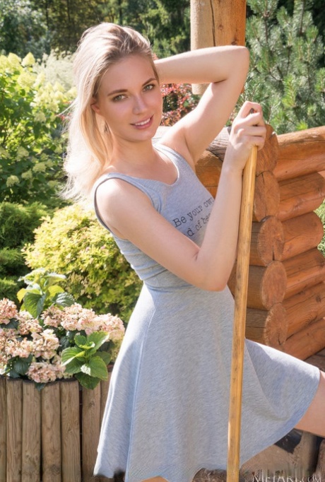 blond sukně pornografický xxx obr
