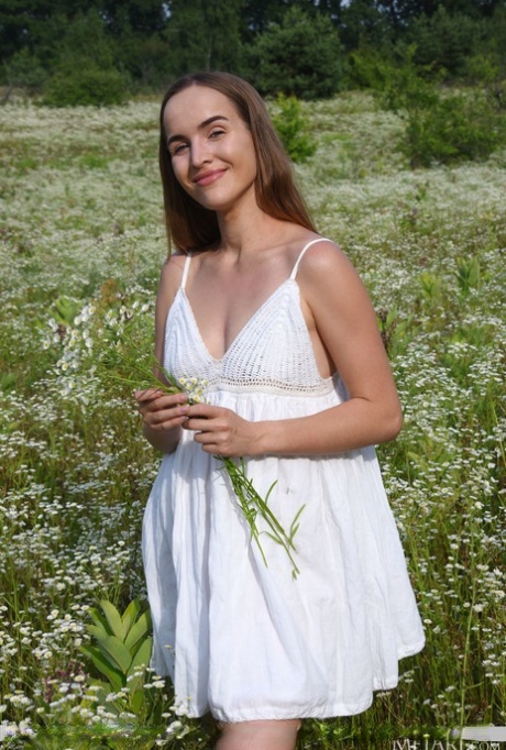 Eva Jolie star free pics