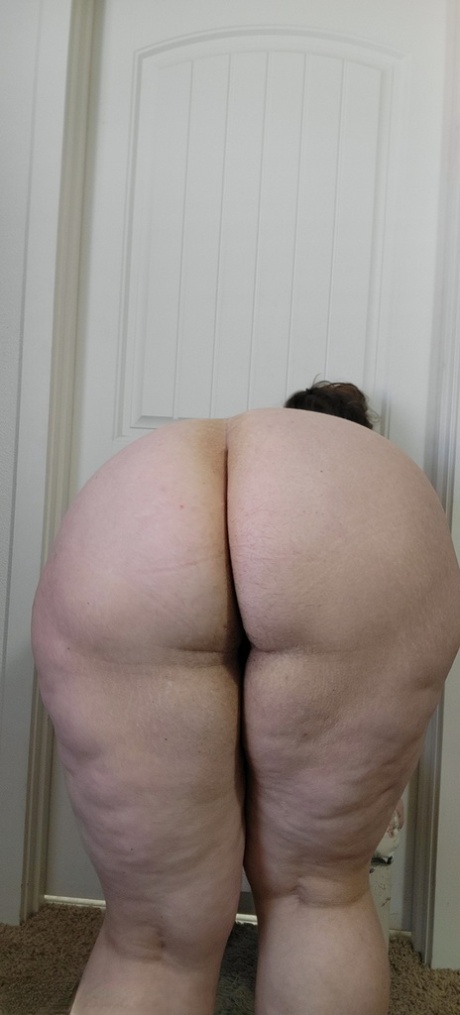 big fat ass naked photo
