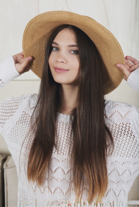 Adriana Fawn naked model pictures