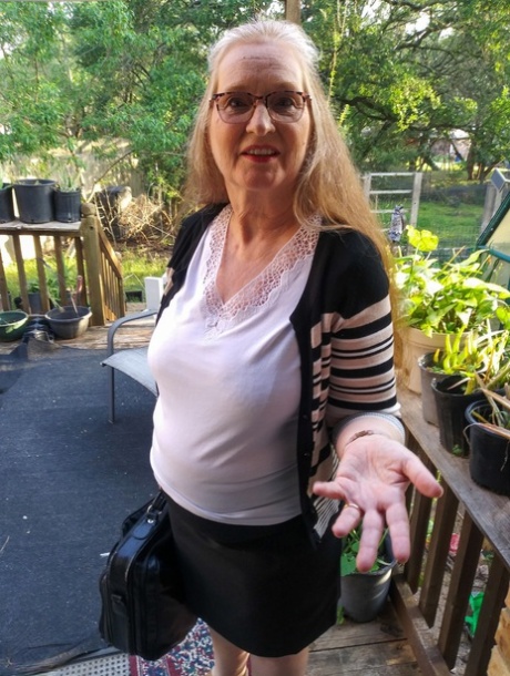 knubbig mormor xxx nudes bild