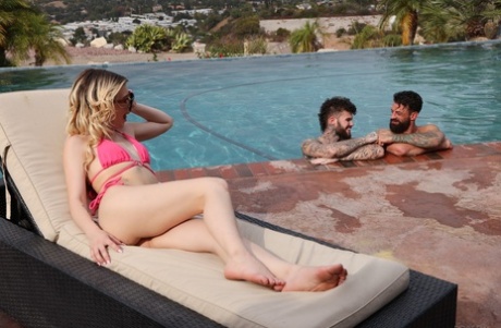 Alpha Wolfe exclusive pornstar photos