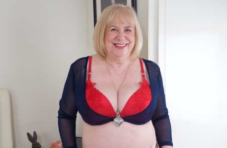 成熟 bbw 内衣 完美的 影像