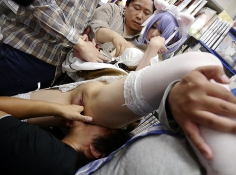 asiatische fingern xxx akt bilder