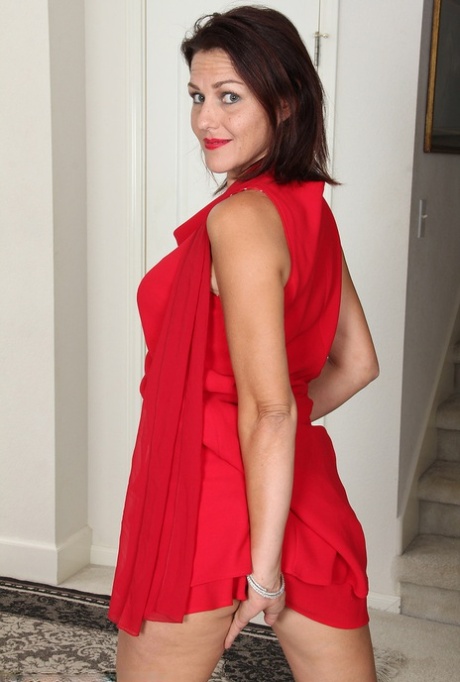 middle aged women sexy photo