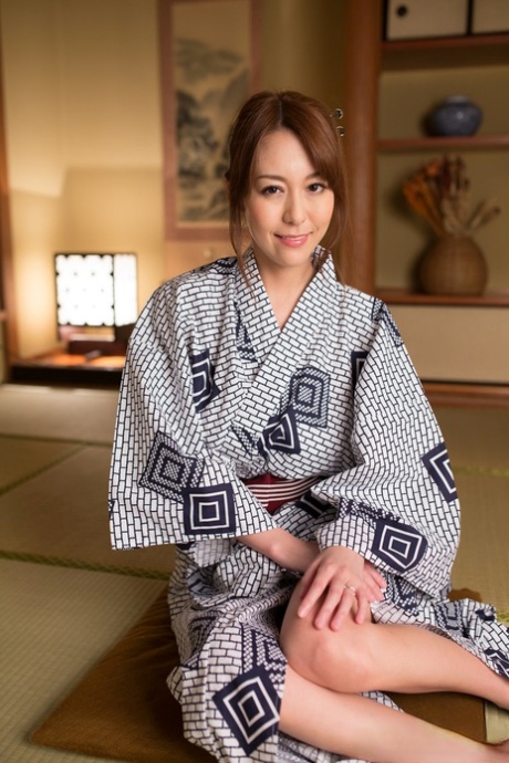 japansk mor sexet top Foto
