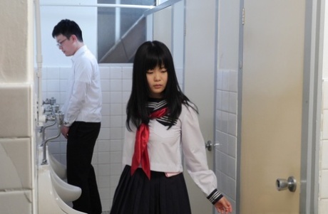 japanese schoolgirl hd pic