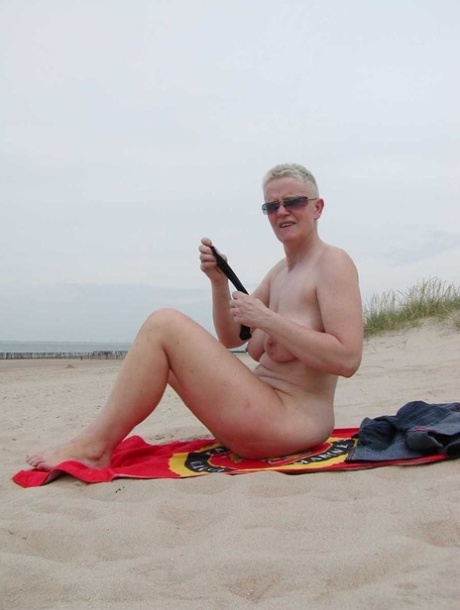 granny beach free xxx images