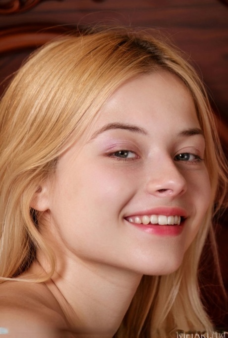 süße Blondine porno top bilder